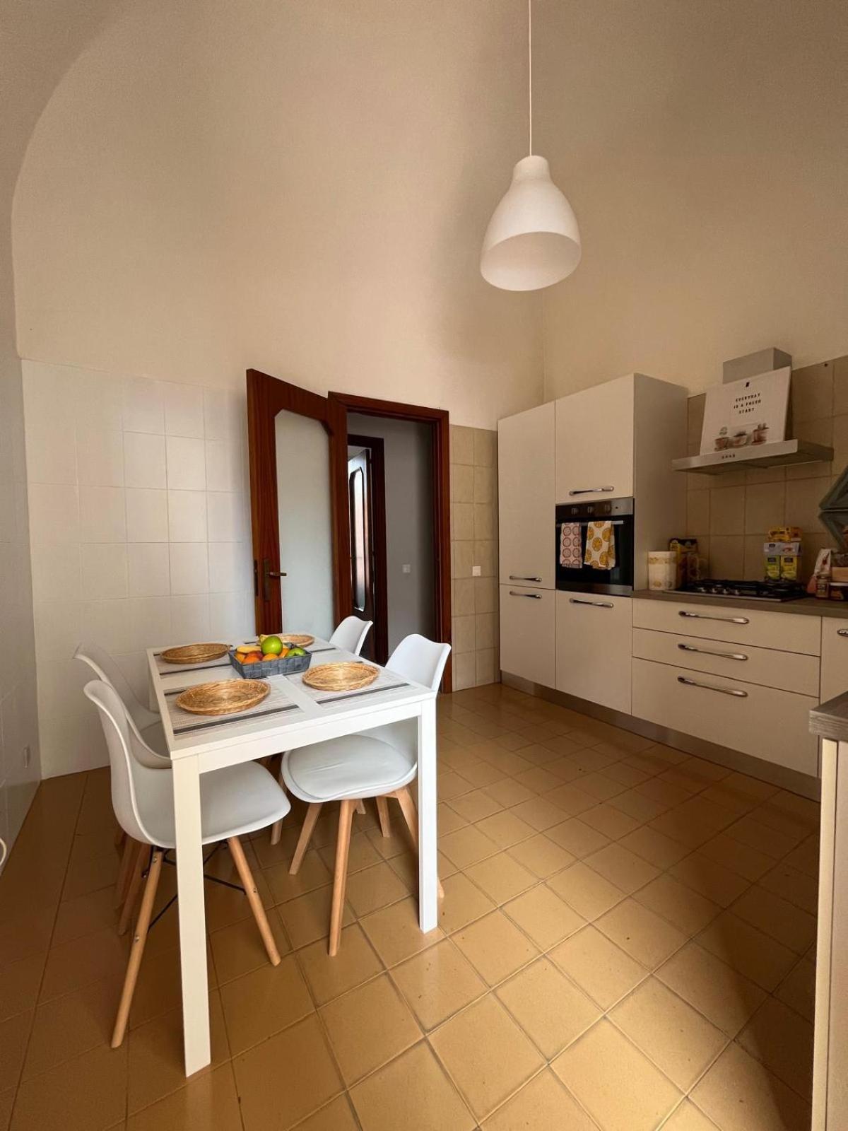 Bed & Breakfast La Sicula Atene House 200 Mt From Metro Giuffrida Aeroporto di Catania Fontana Rossa