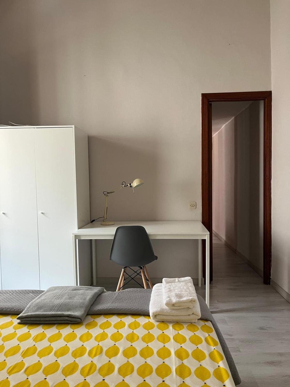 Bed & Breakfast La Sicula Atene House 200 Mt From Metro Giuffrida *